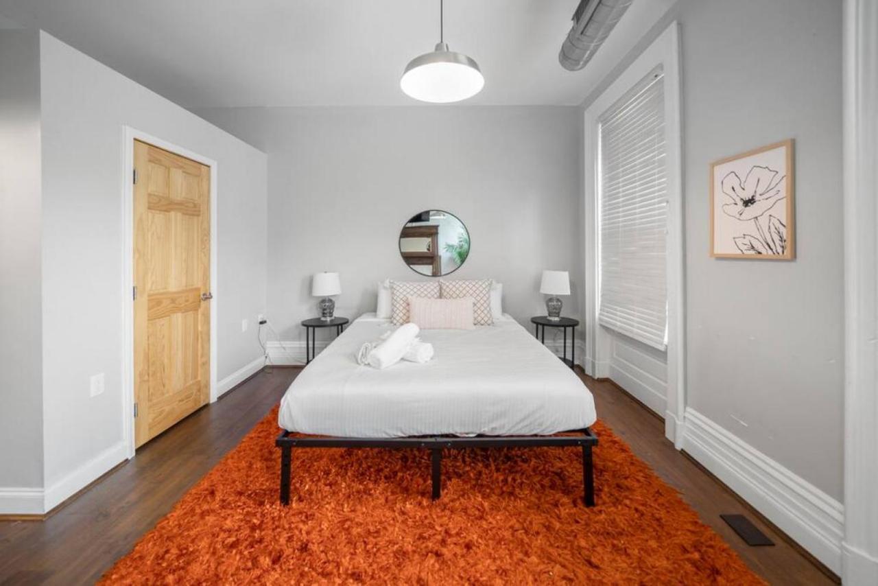 Apartment Escape 2br Steps To Tql Near Otr And Downtown