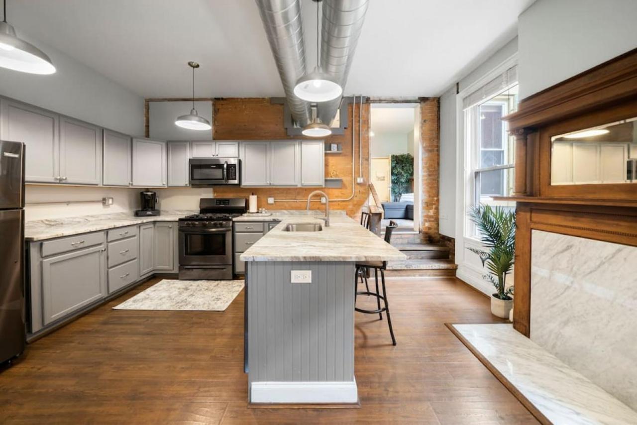 Apartment Escape 2br Steps To Tql Near Otr And Downtown